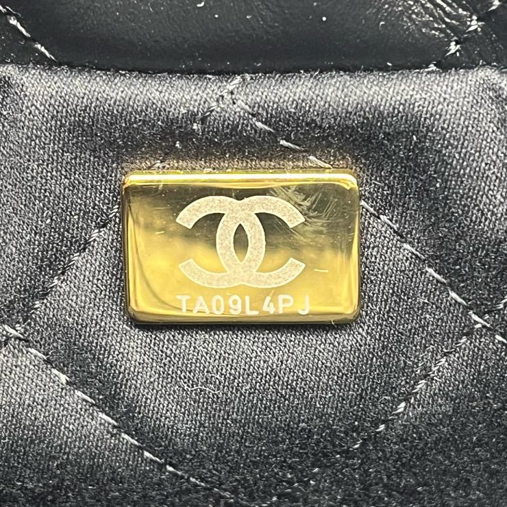 CHANEL シャネル シャネル22 ミニ ショルダーバッグ バッグ シャイニーカーフスキン ゴールド金具 ★美品★