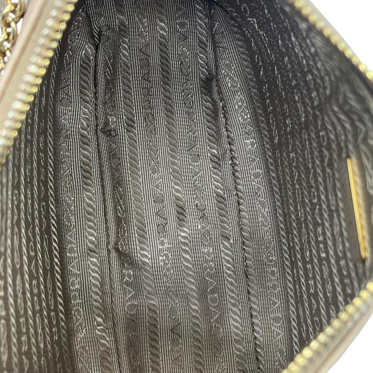 PRADA プラダ Re-Edition 2005 サフィアーノ チェーンショルダーバッグ ハンドバック 三角プレートロゴ レザー 1BH204 ★美品★