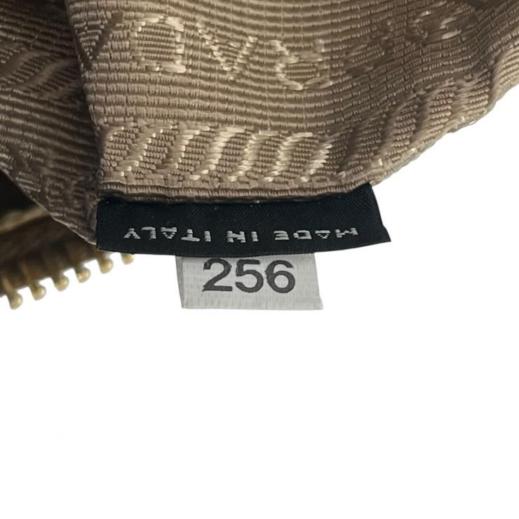 PRADA プラダ Re-Edition 2005 サフィアーノ チェーンショルダーバッグ ハンドバック 三角プレートロゴ レザー 1BH204 ★美品★