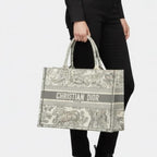 CHRISTIAN DIOR クリスチャンディオール ブックトート トワル・ドゥ・ジュイ エンブロイダリー グレーキャンバス レディース ★中古★