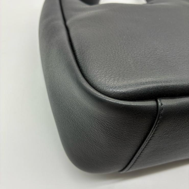 SAINT LAURENT サンローラン LE5A7 レザー ワンショルダーバッグ ★中古品★ ★美品★