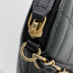 CHANEL シャネル ココマーク チェーンクラッチ ショルダーバッグ マトラッセ キャビアスキン ブラック ゴールド金具 ランダムシール ★美品★