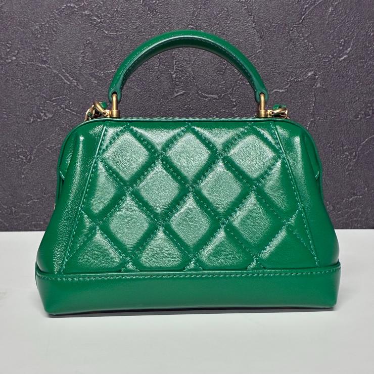CHANEL シャネル マトラッセ メティエダール ラムスキン 2WAY トップハンドル チェーンショルダー グリーン ゴールド金具 ランダムプレート ★美品★