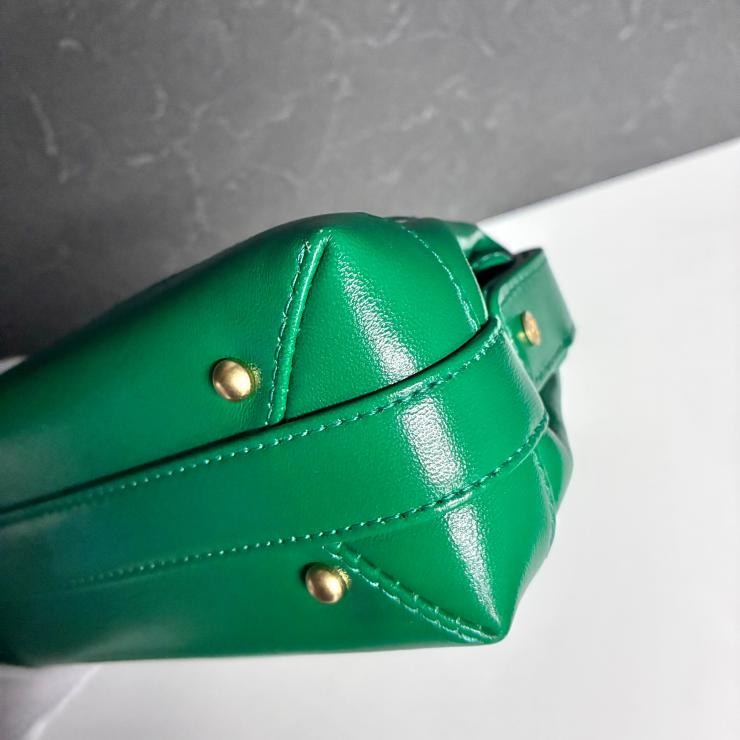 CHANEL シャネル マトラッセ メティエダール ラムスキン 2WAY トップハンドル チェーンショルダー グリーン ゴールド金具 ランダムプレート ★美品★