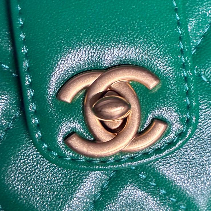 CHANEL シャネル マトラッセ メティエダール ラムスキン 2WAY トップハンドル チェーンショルダー グリーン ゴールド金具 ランダムプレート ★美品★