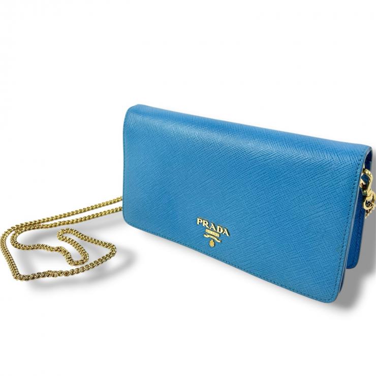 PRADA プラダ チェーンウォレット ショルダーバッグ 長財布 財布 ウォレットケース サフィアーノ レザー ブランドロゴ チェーン ライトブルー レディース★美品★