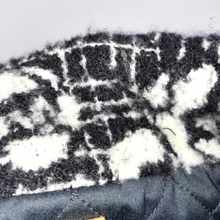CHANEL シャネル 22 ミニ ウール カメリア ツイード 2WAY ハンドバッグ ショルダー チェーンストラップ ランダムプレート ゴールドカラー金具 チャーム ブラック ★美品★