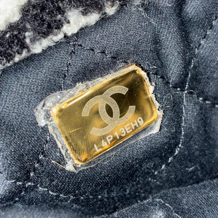 CHANEL シャネル 22 ミニ ウール カメリア ツイード 2WAY ハンドバッグ ショルダー チェーンストラップ ランダムプレート ゴールドカラー金具 チャーム ブラック ★美品★