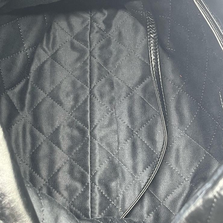CHANEL シャネル CHANEL22 スモール シャイニーカーフスキンハンドバッグ トートバッグ ブラック ホワイト ゴールド ★美品★