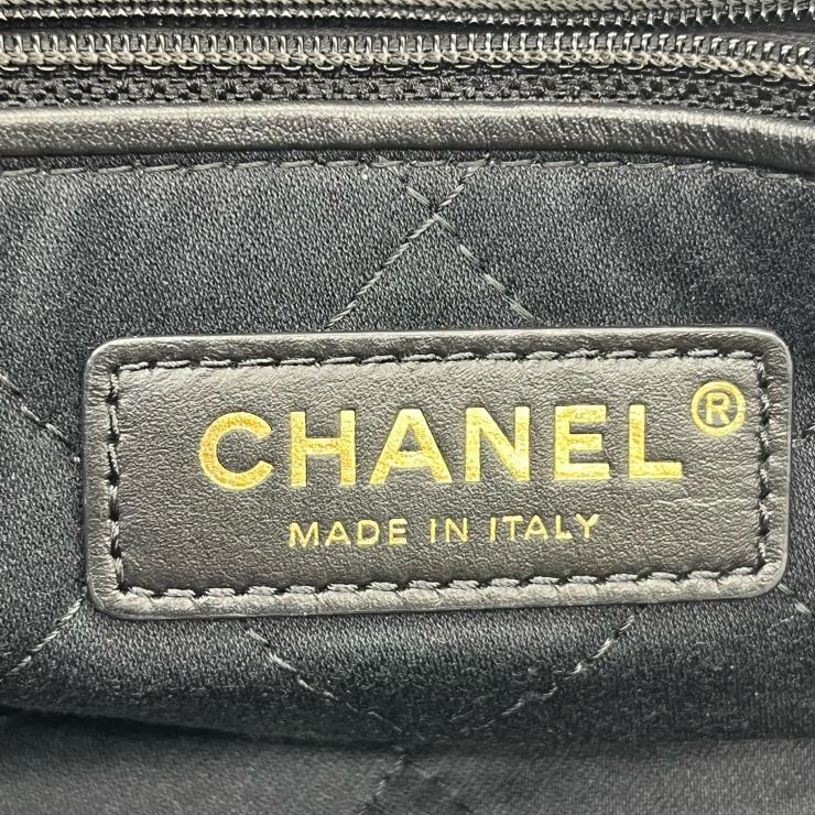 CHANEL シャネル CHANEL22 スモール シャイニーカーフスキンハンドバッグ トートバッグ ブラック ホワイト ゴールド ★美品★