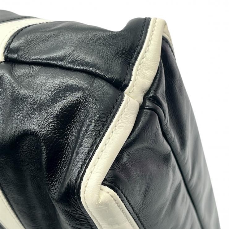 CHANEL シャネル CHANEL22 スモール シャイニーカーフスキンハンドバッグ トートバッグ ブラック ホワイト ゴールド ★美品★